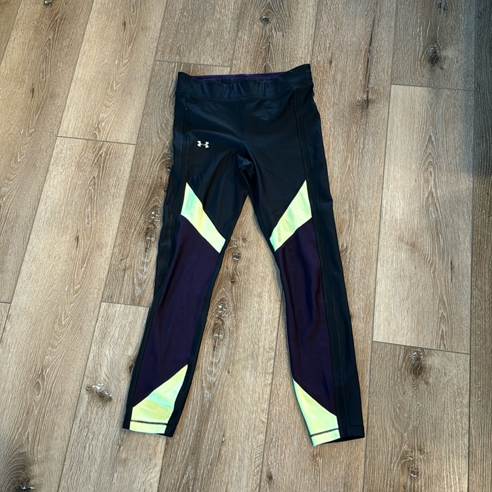 Under Armour compression workout leggings